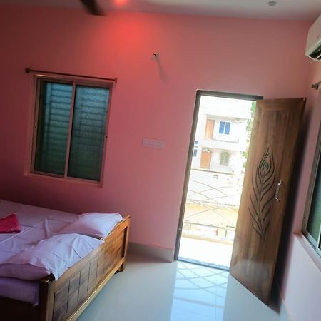 Hotel Dream Light ! ปูรี ภายนอก รูปภาพ